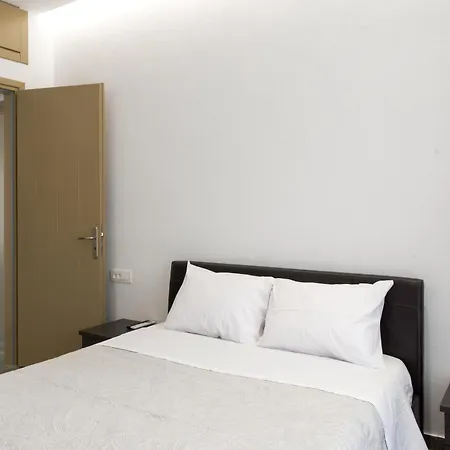 Maistros Mykonos * Ftelia (Mykonos)