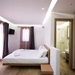 Maistros Mykonos *